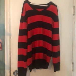 Lightweight sweater .